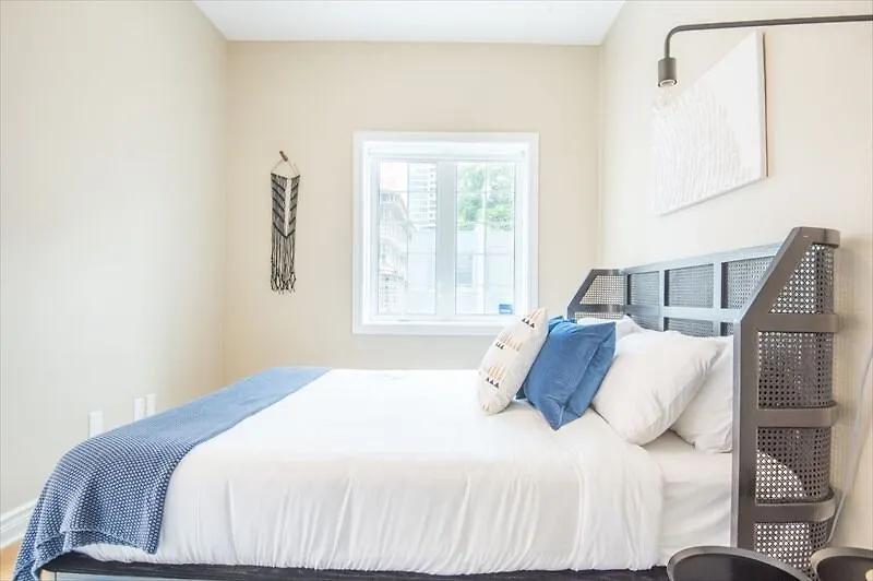Apartment Bright 3Br In Church Yonge Corridor By Sonder Toronto Canada