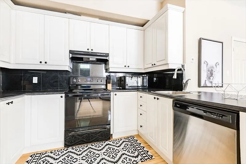 Bright 3Br In Church Yonge Corridor By Sonder Toronto